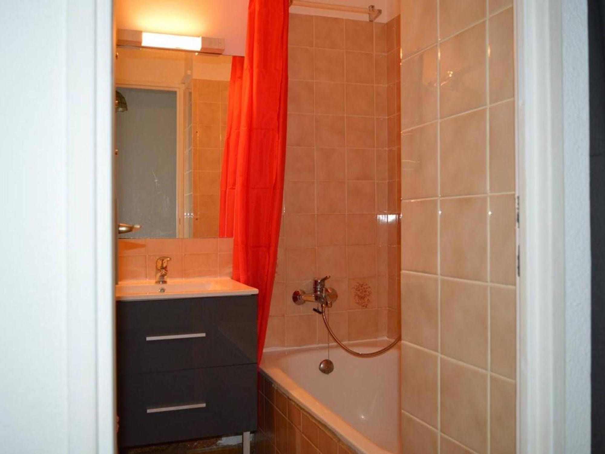 Studio Agreable Avec Loggia, Garage Et Plage A Proximite - 2 Couchages, Golfe-Juan - Fr-1-252-62 Bagian luar foto