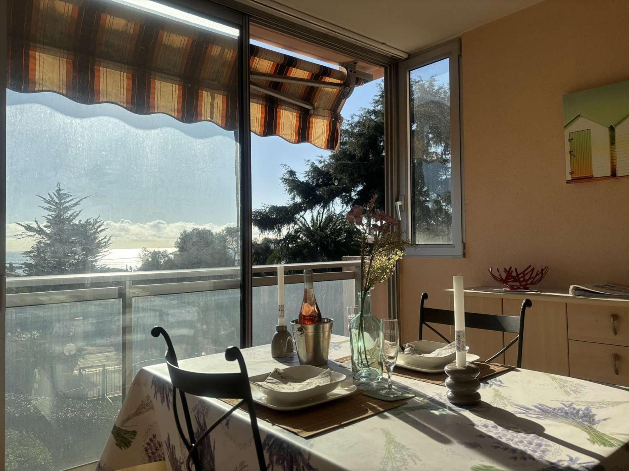 Studio Agreable Avec Loggia, Garage Et Plage A Proximite - 2 Couchages, Golfe-Juan - Fr-1-252-62 Bagian luar foto